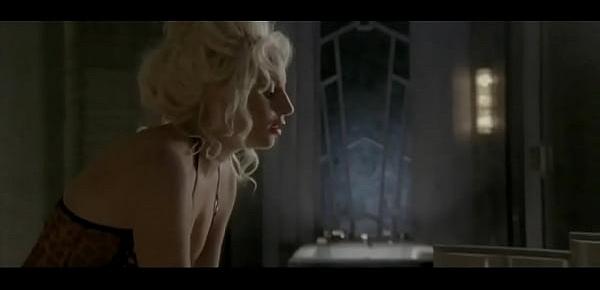  Angela Bassett, Lady Gaga in American Horror Story